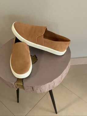 Vince Tan Slip-On Women’s Loafers Suede